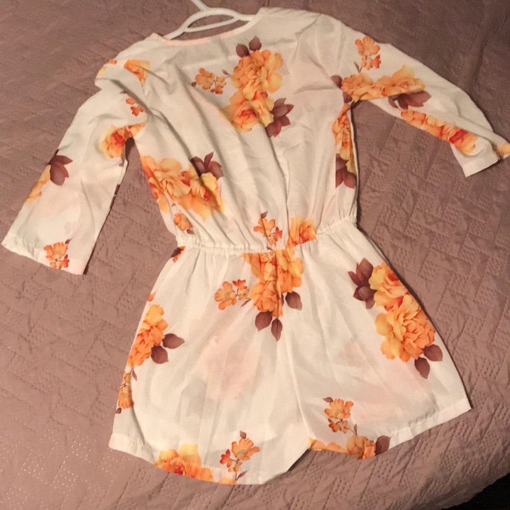 cute romper - Picture 2 of 2